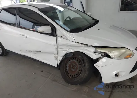 2014 Ford Focus Se z USA, uszkodzony, nr VIN 1FADP3F22EL446427